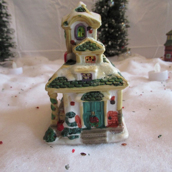 Vintage Cobblestone Corners 2003 Christmas Village Train Station - Picture 3 of 6